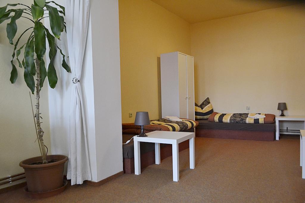 Apartman Namesti Hostinne Room photo